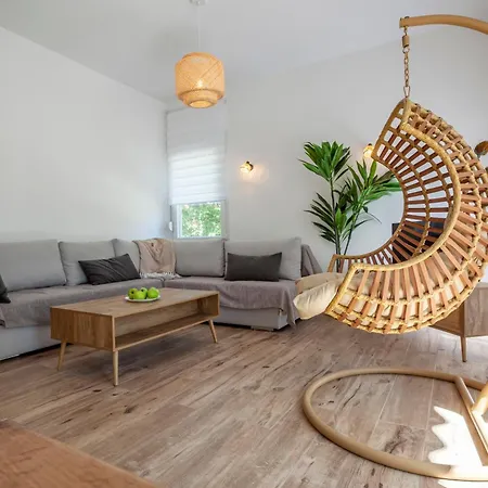 Namaste Living Apartment *