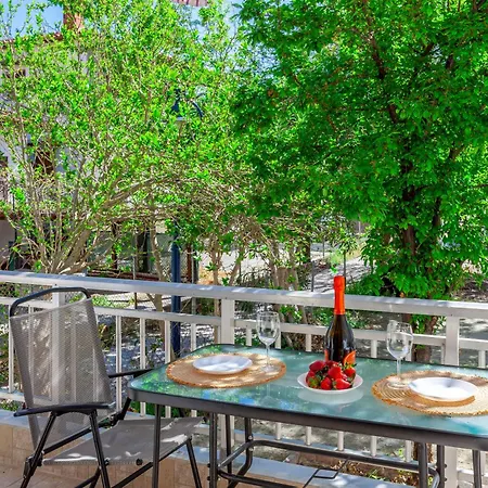 Namaste Living Apartment Pefkochori